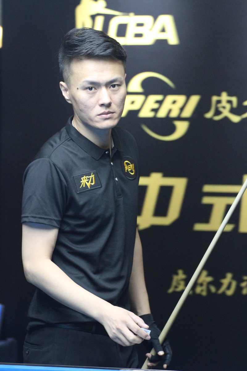 在困境中不 在困境中不