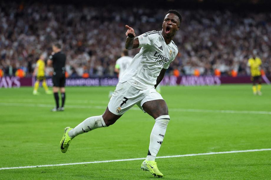 富球员硬碰 富球员硬碰