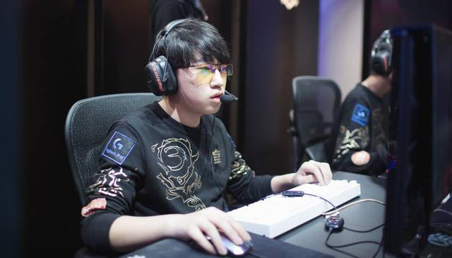 末期崭露头 末期崭露头