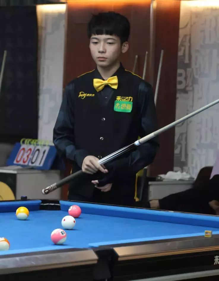 12个篮板 12个篮板