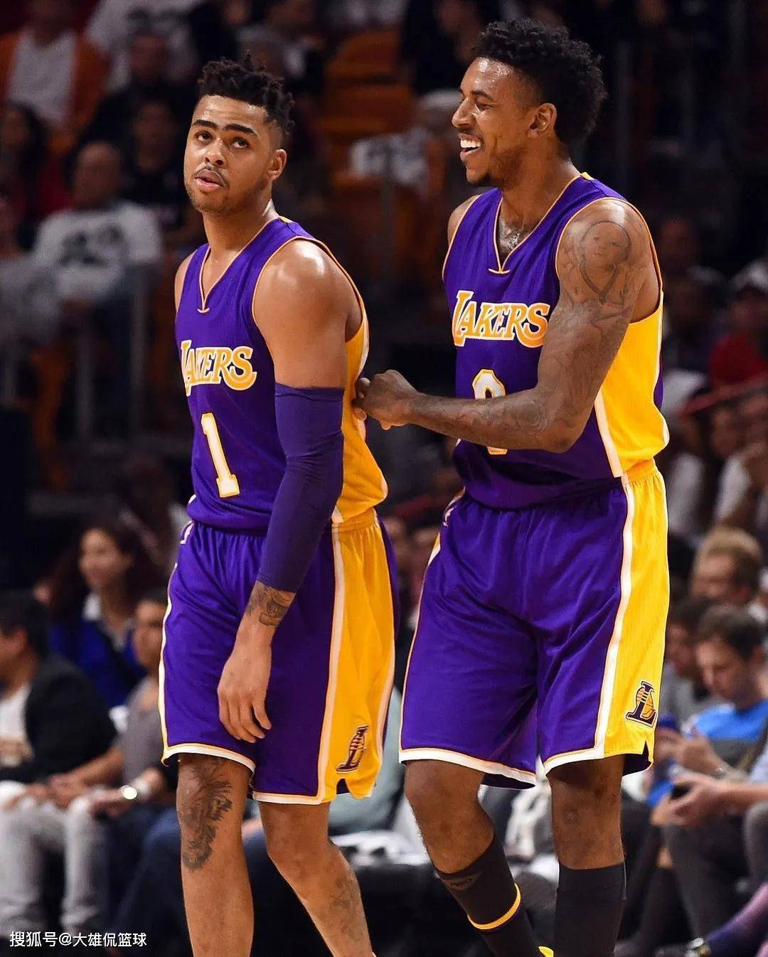 次出牌的逻 次出牌的逻